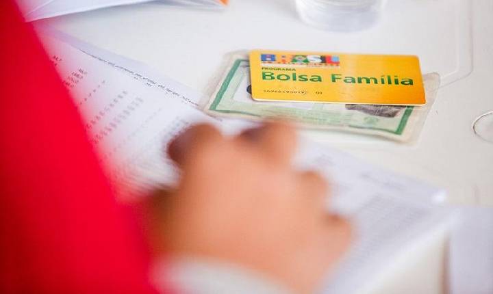 Bolsa Família. É falso que saque em dinheiro será proibido