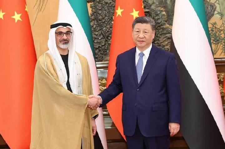 China e Emirados Árabes Unidos reforçam parceria em Beijing