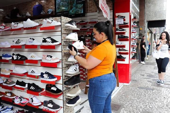 Em fevereriro, comércio do Paraná teve maior crescimento do Brasil