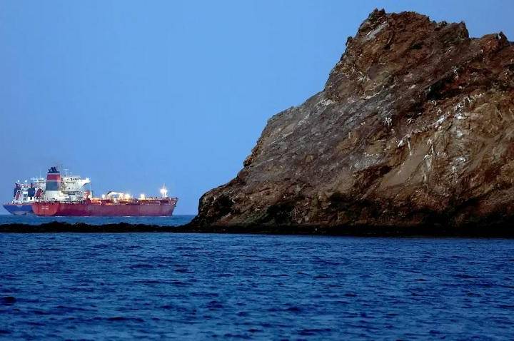 Irã reabre estreito de Ormuz depois de cessar-fogo no Líbano
