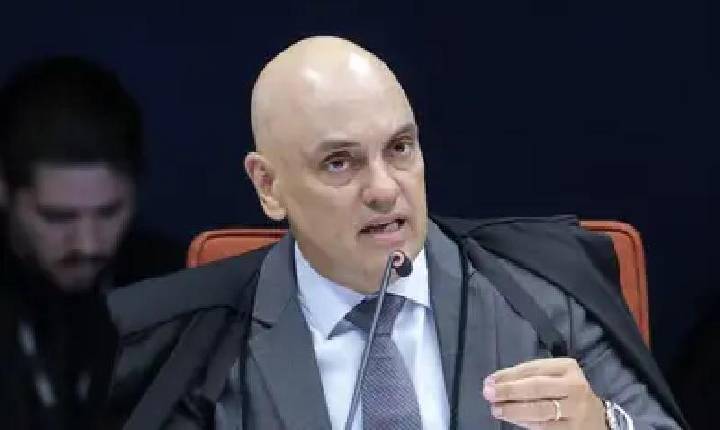 Moraes abre ação contra Flávio Bolsonaro por suposta ofensa a Lula