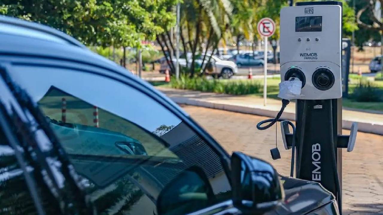 Renovação de cota zero para carros elétricos beneficia consumidor