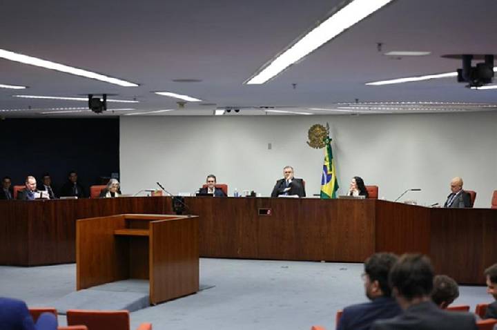 STF condena Eduardo Bolsonaro a 4 anos e 2 meses de reclusão