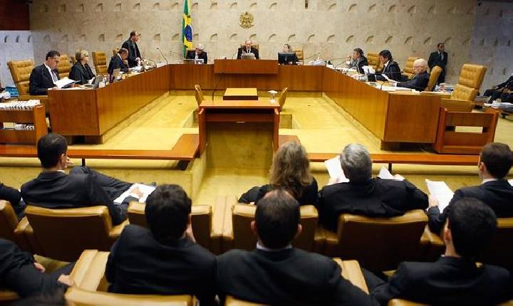 STF rejeita ação contra renovação automática da CNH