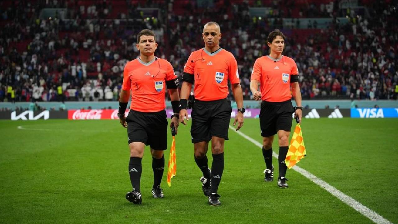 Trio brasileiro apita abertura da Copa do Mundo de 2026, no México
