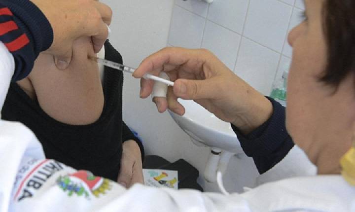 Vacina contra a gripe será liberada para todos em Curitiba
