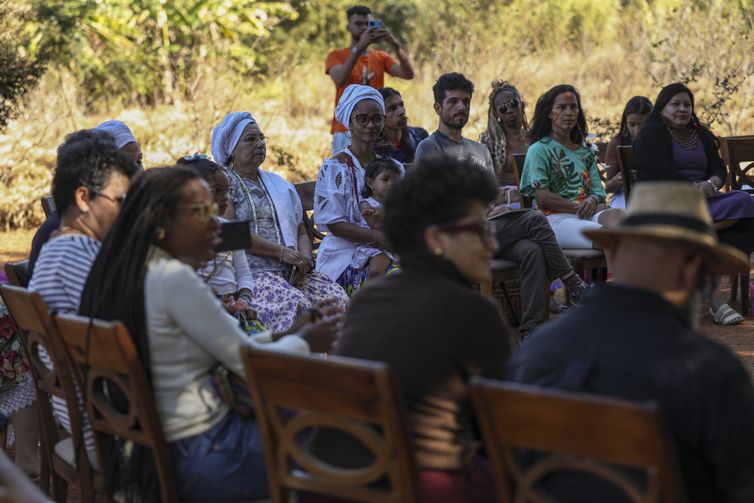 Cenário do Festival Latinidades, quilombo em Goiás busca titulação