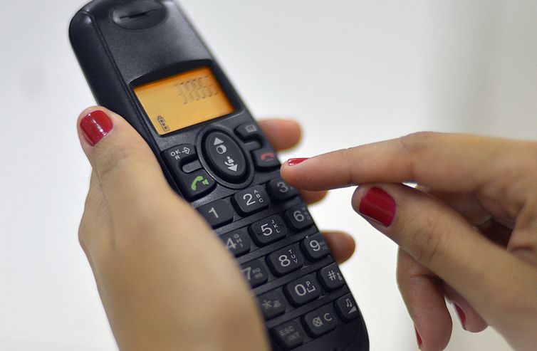 Justiça suspende leilão para venda da Oi Fibra