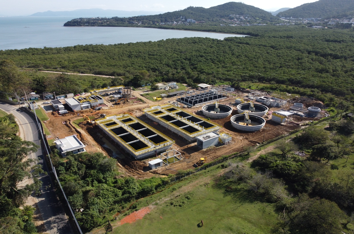 Novas ETEs vão contribuir para recuperação ambiental das praias nas baías Norte e Sul