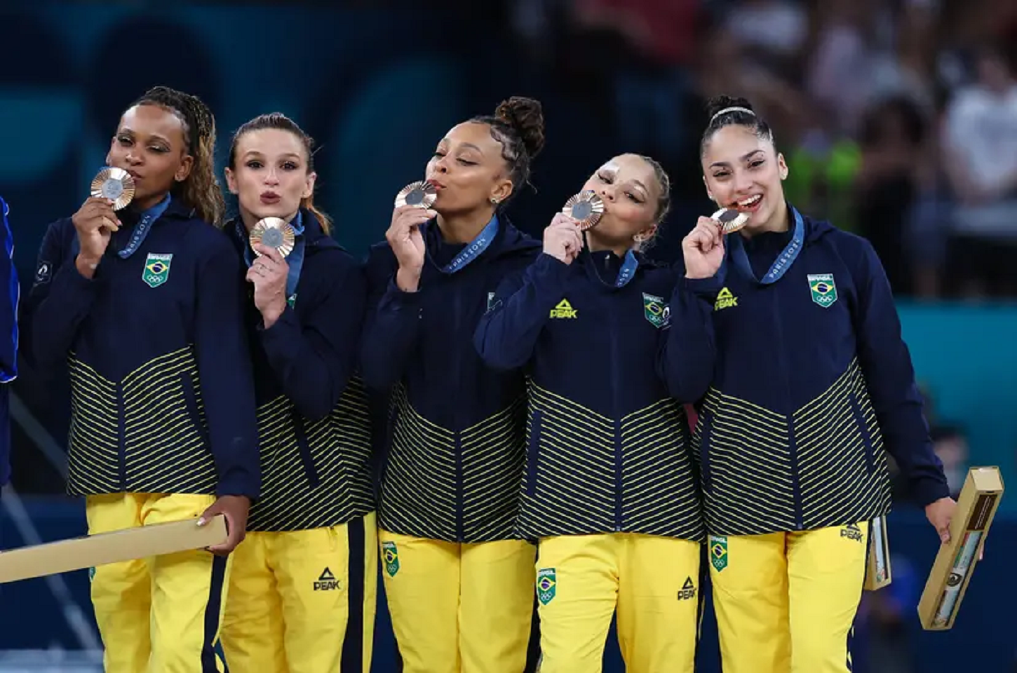 Paris 2024 coroa ginástica artística do Brasil com bronze inédito por equipes no feminino