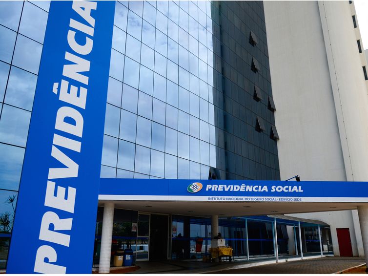 PF apura uso de dispositivo ilegal em equipamentos da sede do INSS