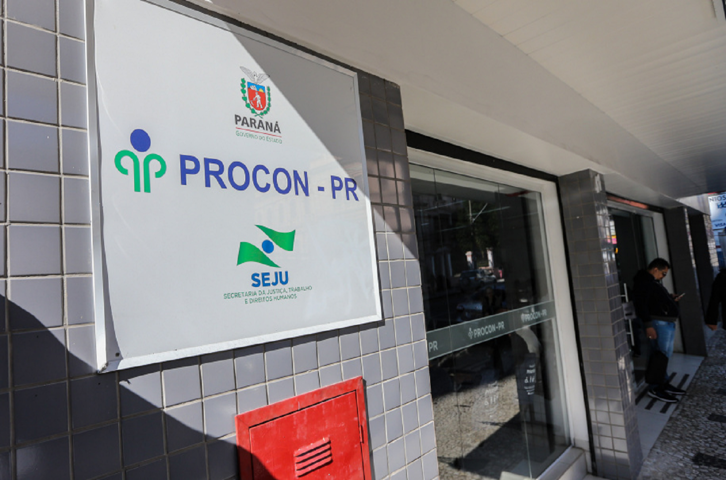 Procon-PR fez, em média, 570 atendimentos por dia no primeiro semestre do ano