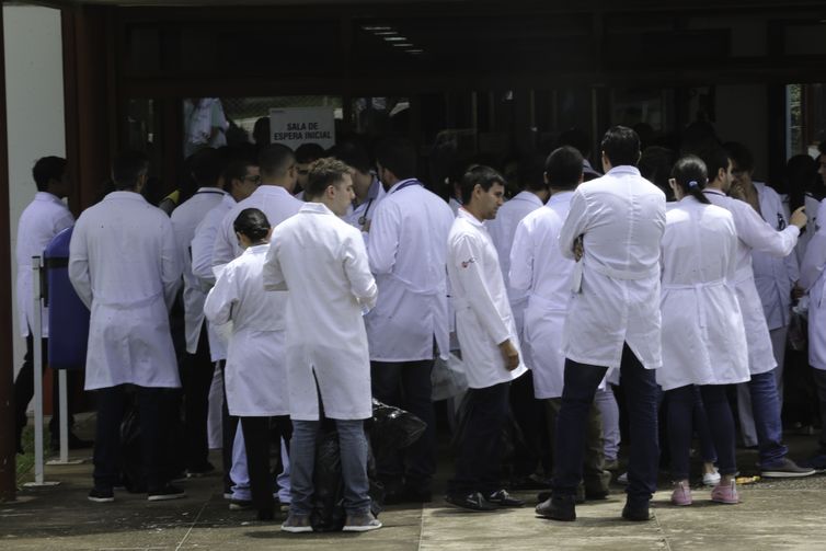 Prova do Revalida para médicos ocorre neste final de semana
