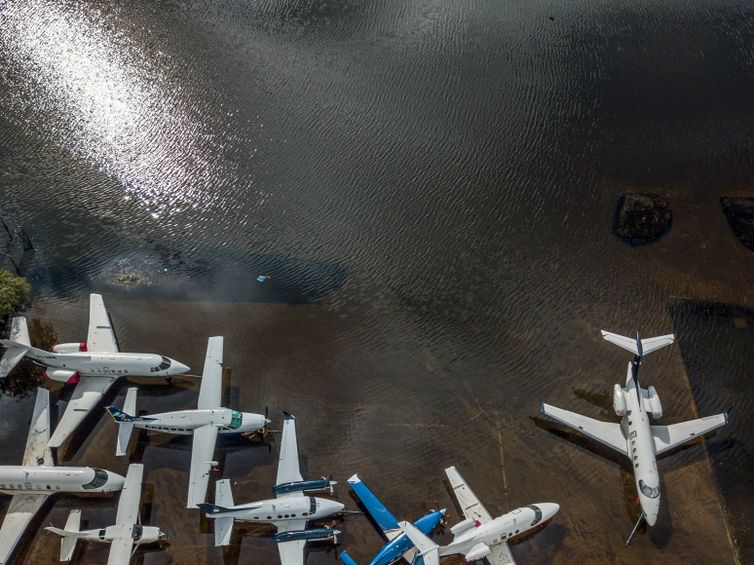 Aeroporto de Porto Alegre reabre em outubro com 70% da capacidade