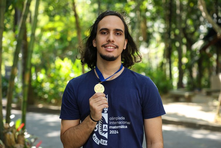 Brasil ganha 19 medalhas em competição internacional de matemática 