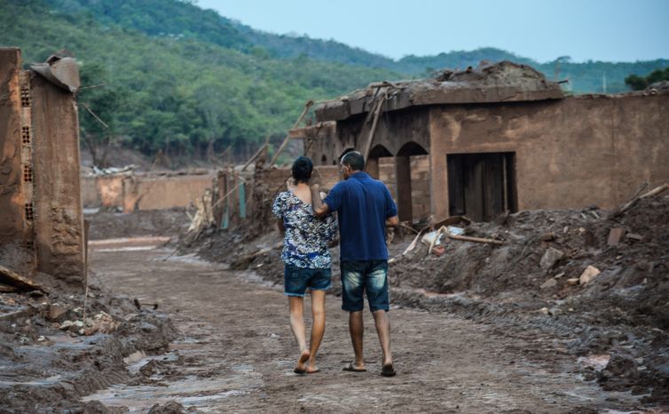 Caso Samarco: juiz vê modelo patriarcal privando mulheres de reparação