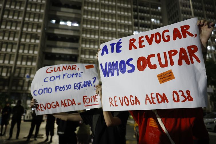 Uerj apresenta proposta para tentar negociar com estudantes 