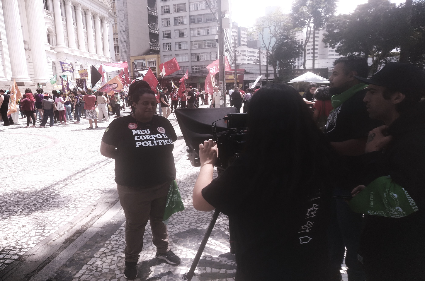 A Voz da Mulher na Política: Luta por Espaço e Direitos