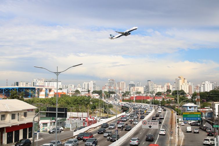 Abear atribui à advocacia predatória total de processos no setor aéreo