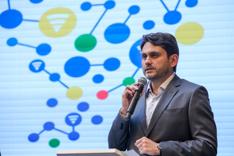 Ampliação da rede de internet 5G permite acesso a 96% da população