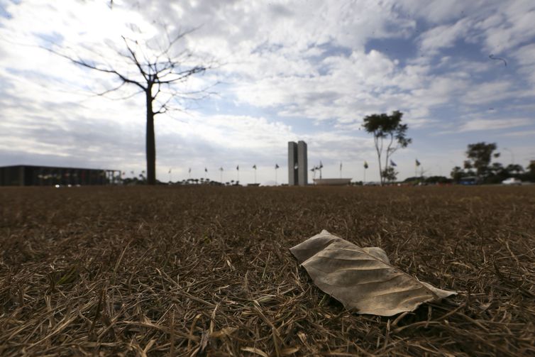 Inmet divulga alerta de baixa umidade em três estados do Centro-Oeste