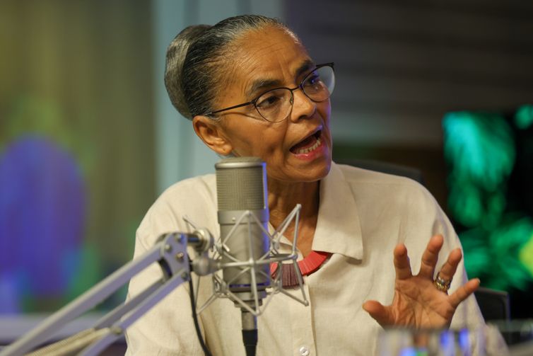 Marina Silva recomenda análise ambiental para obra na BR-319