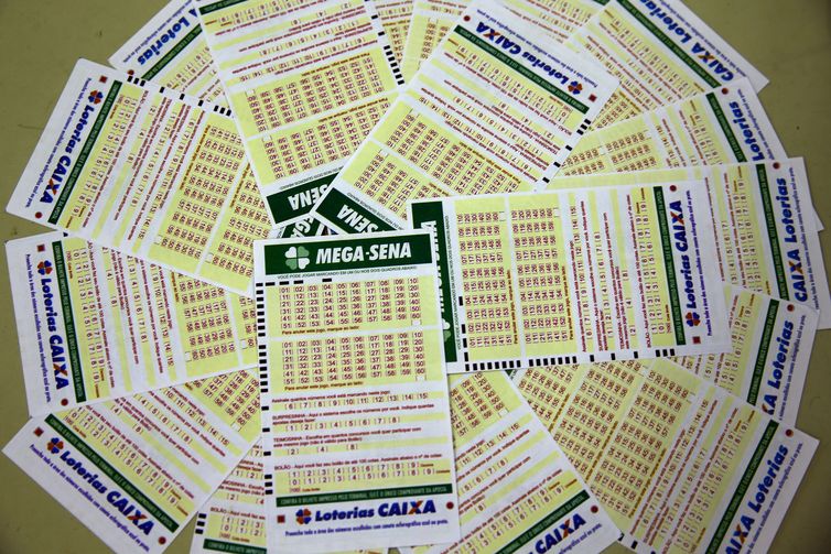 Mega-Sena sorteia neste sábado prêmio acumulado em R$ 55 milhões