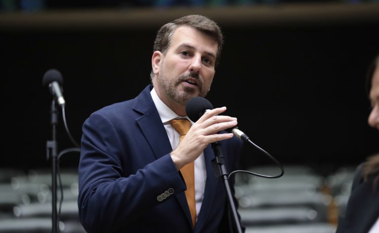 Projeto cria programa de moradia para pessoas em situação de rua