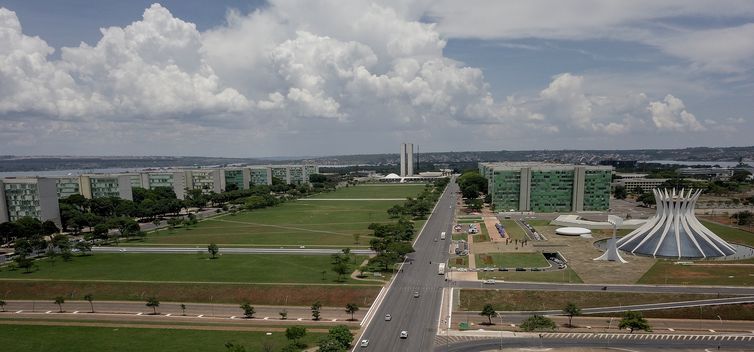 Regime de trabalho de terceirizados em órgãos federais é flexibilizado