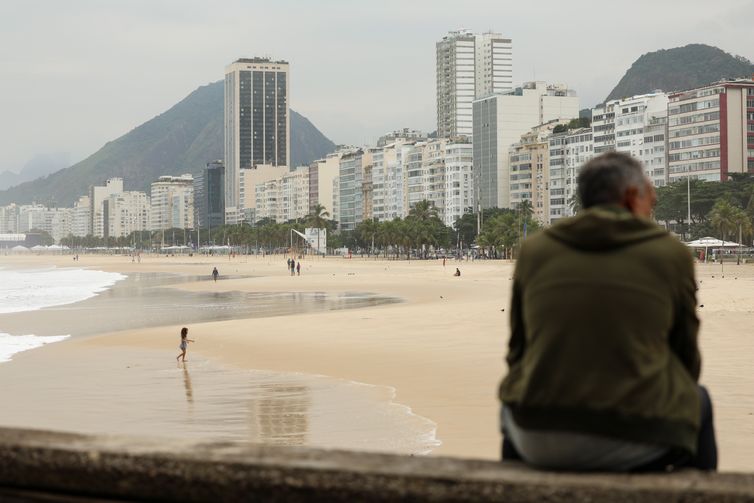 Rio terá sábado de chuva fraca e temperatura em declínio