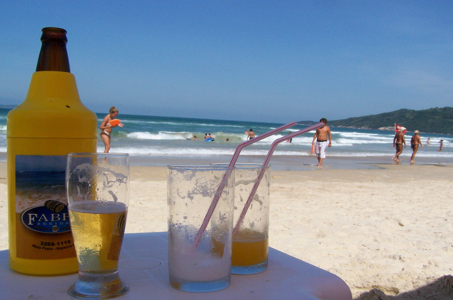 Álcool e praia: uma combinação perigosa. Fique atento neste verão