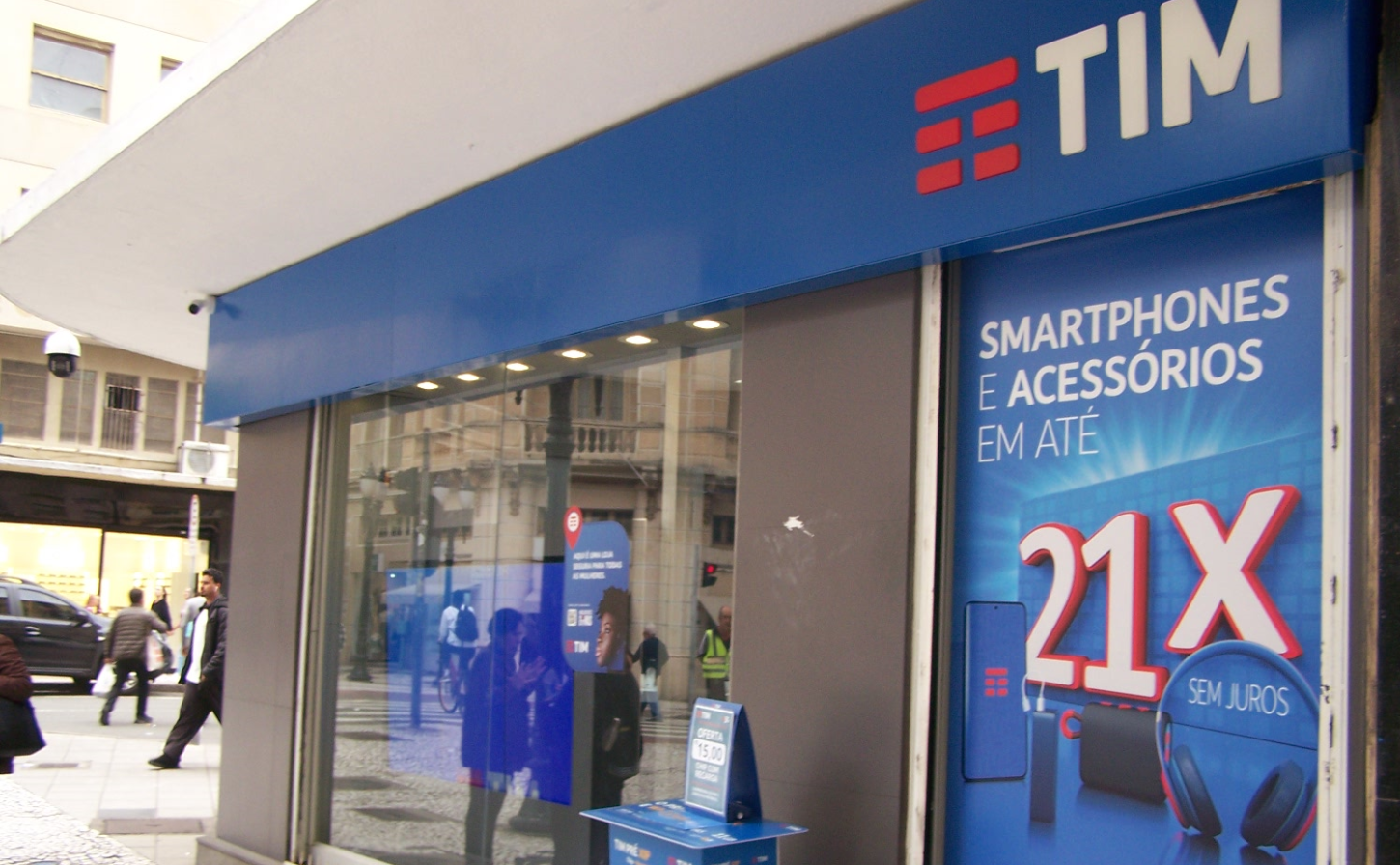 Consumidor enfrenta dificuldades para escolher a melhor operadora de celular