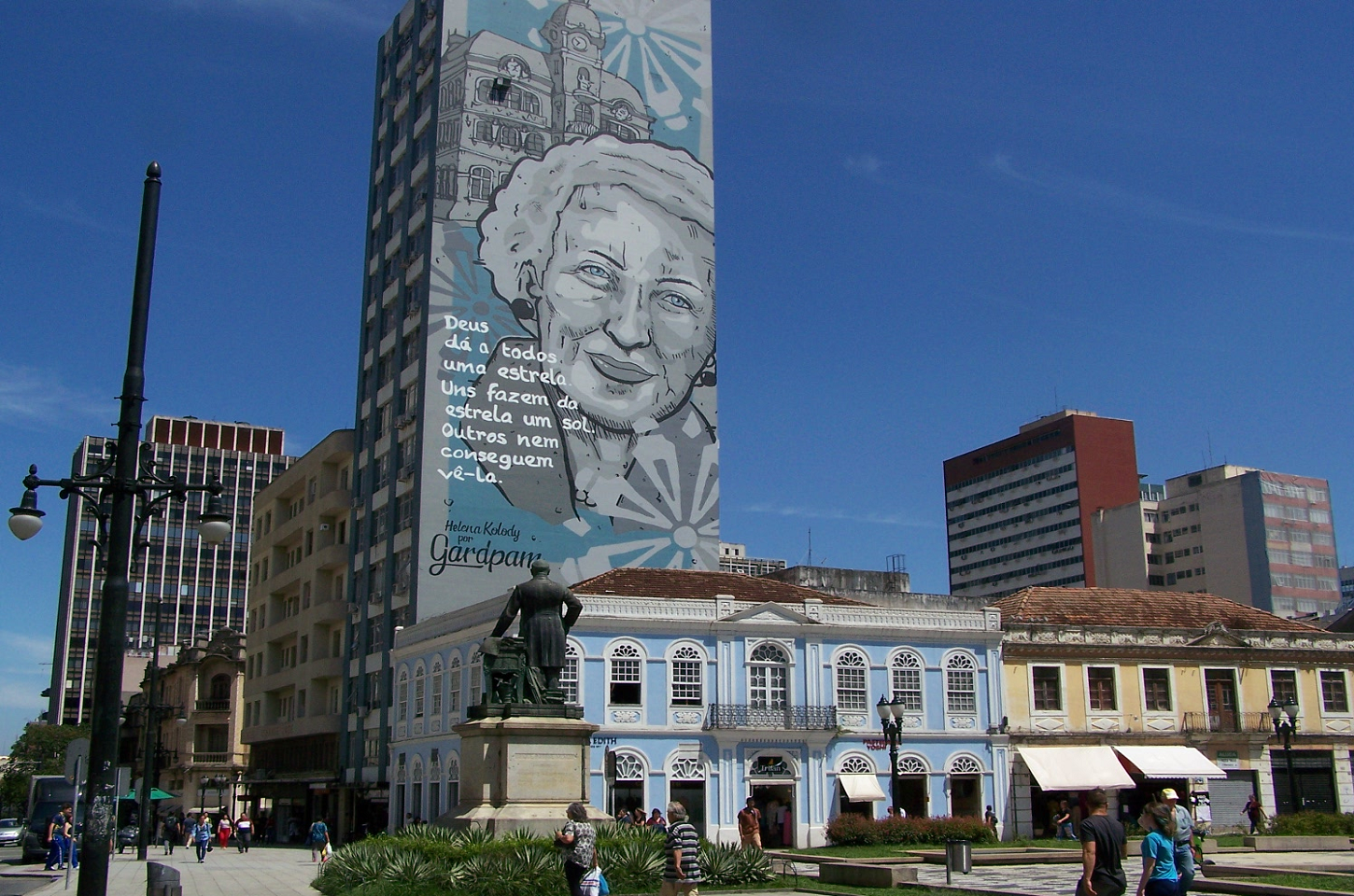 Helena Kolody: A Poetisa Amada pelos Curitibanos