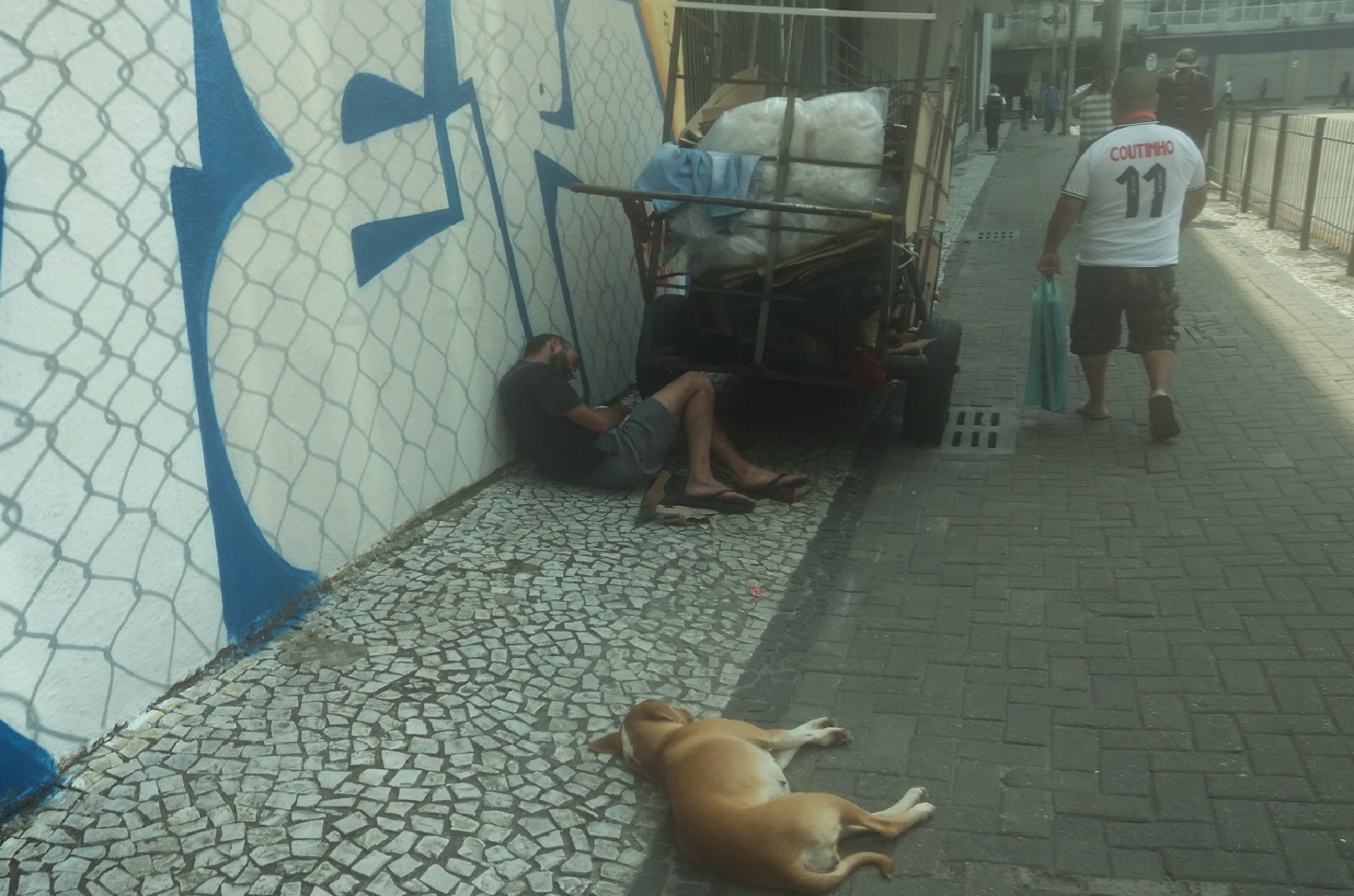 Vidas: Cresce o número de moradores de rua em Curitiba