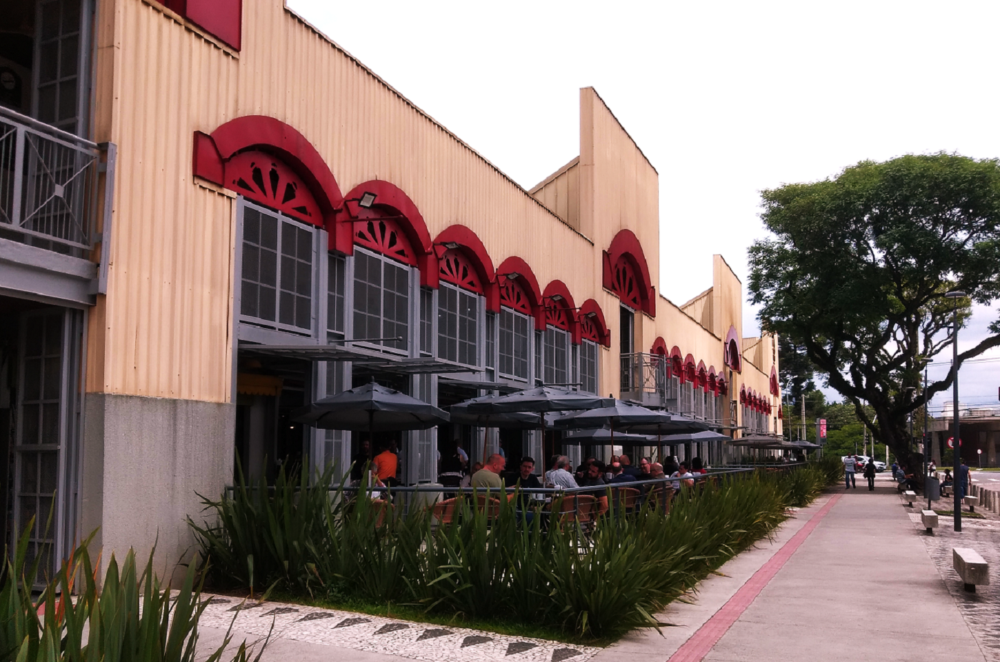 Mercado Municipal de Curitiba: Um Espaço Completo para Lazer, Alimentação e Entretenimento