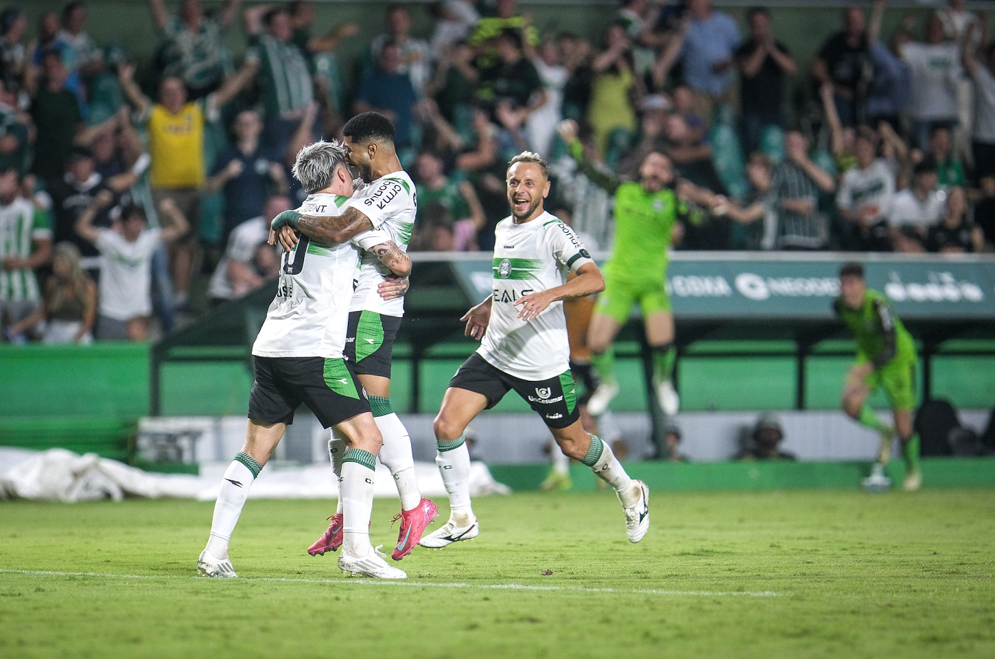 Coritiba. Tudo igual no Couto Pereira contra o Operário