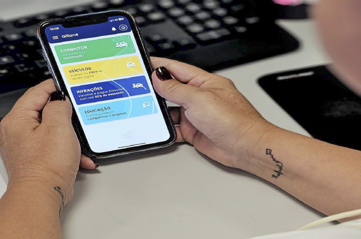 Credencial de estacionamento para idosos e pessoas com deficiência pode ser emitida online