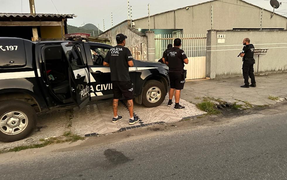 Polícia Civil do Paraná prende oito pessoas e apreendem drogas em operação no tráfico no Litoral