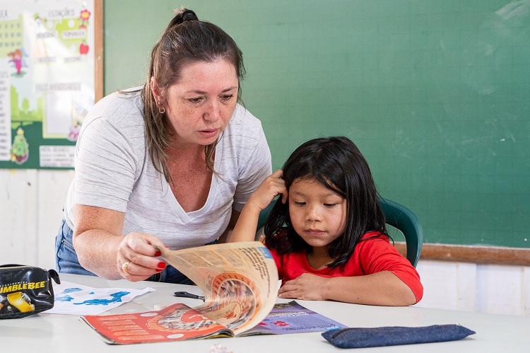 Paraná abre inscrições para dobra de padrão dos professores da rede estadual