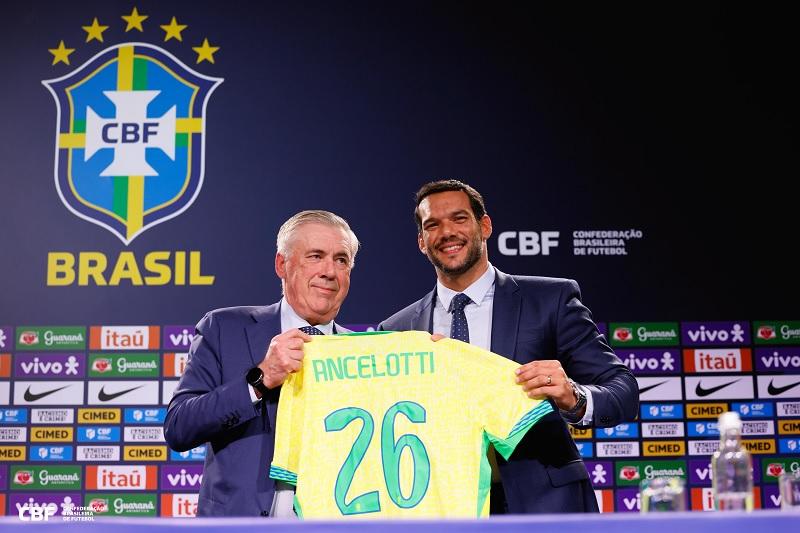 Carlo Ancelotti é apresentado e anuncia primeira convocação pela Seleção