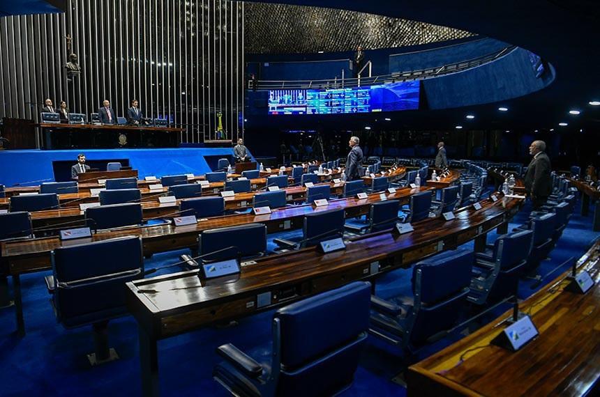 Senado homenageia Divaldo Franco com um minuto de silêncio