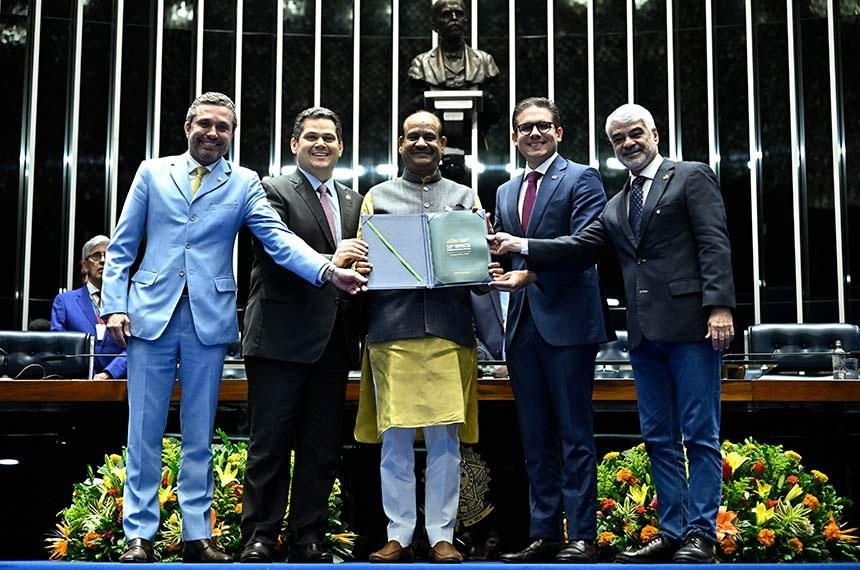 Fórum do Brics pede fim de protecionismo e 'tolerância zero' contra terrorismo  Fonte: Agência Senado