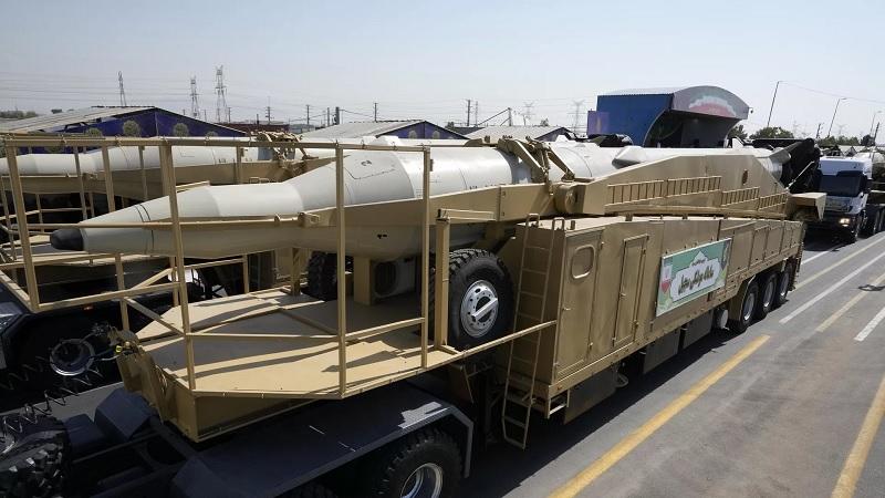 Irã atinge maior base aérea dos EUA no Oriente Médio (VÍDEO)