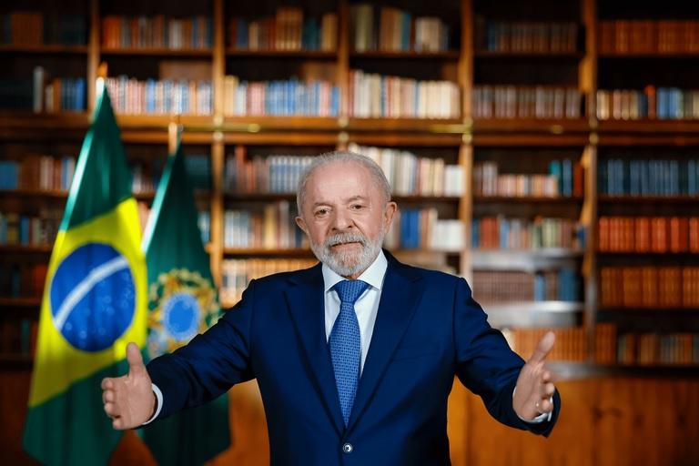 Presidente publica MP para ressarcir desvios de aposentados