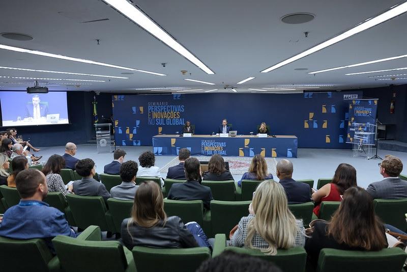 Barroso destaca desafios contemporâneos e avanços do Brasil