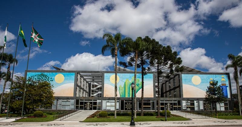 Prefeitura de Curitiba fará pagamento milionário a professores da Educação Infantil