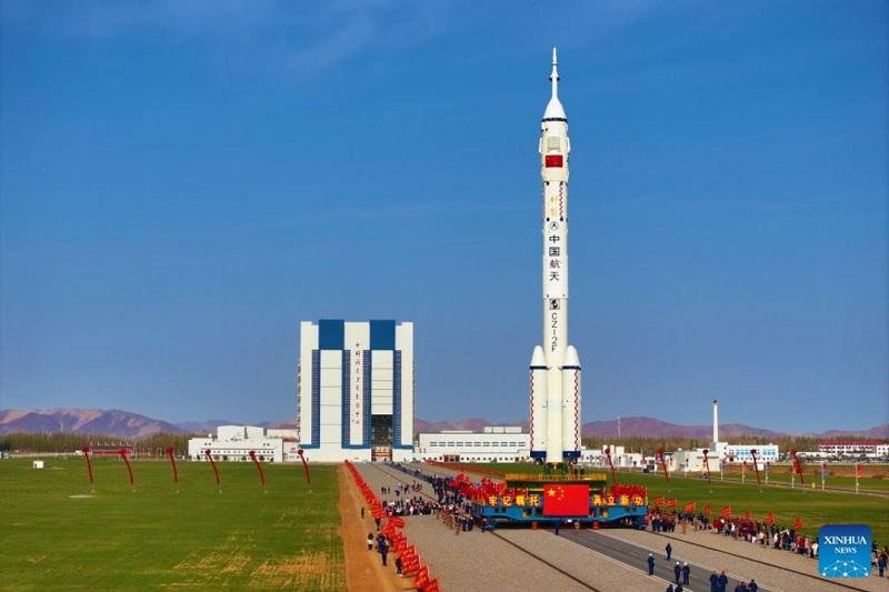 China se prepara para lançar nova missão tripulada Shenzhou-21