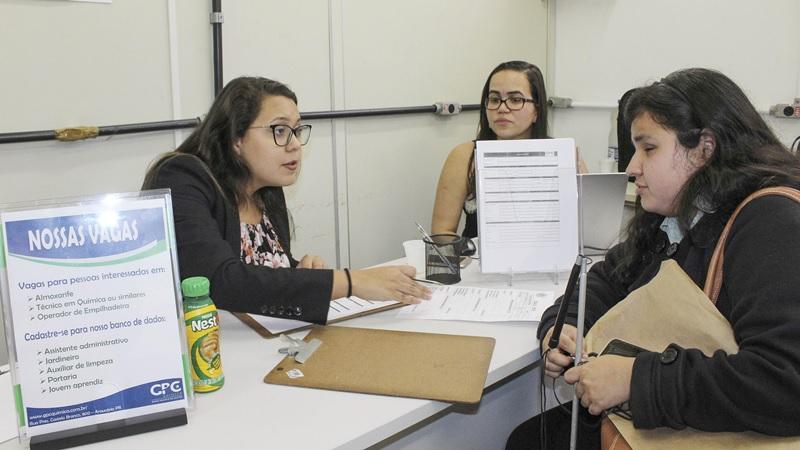 Feira de empregos para deficientes oferece 2 mil vagas