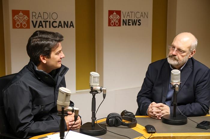 Eduardo Pimentel destaca Curitiba em entrevista à Rádio Vaticano