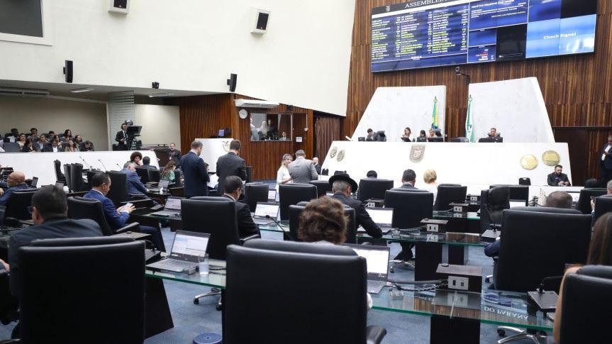 Assembleia aprova campanha de incentivo a mulheres na ciência